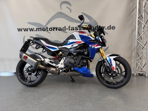 BMW F900R 4x Pakete, viel Zubehör, Akrapovic