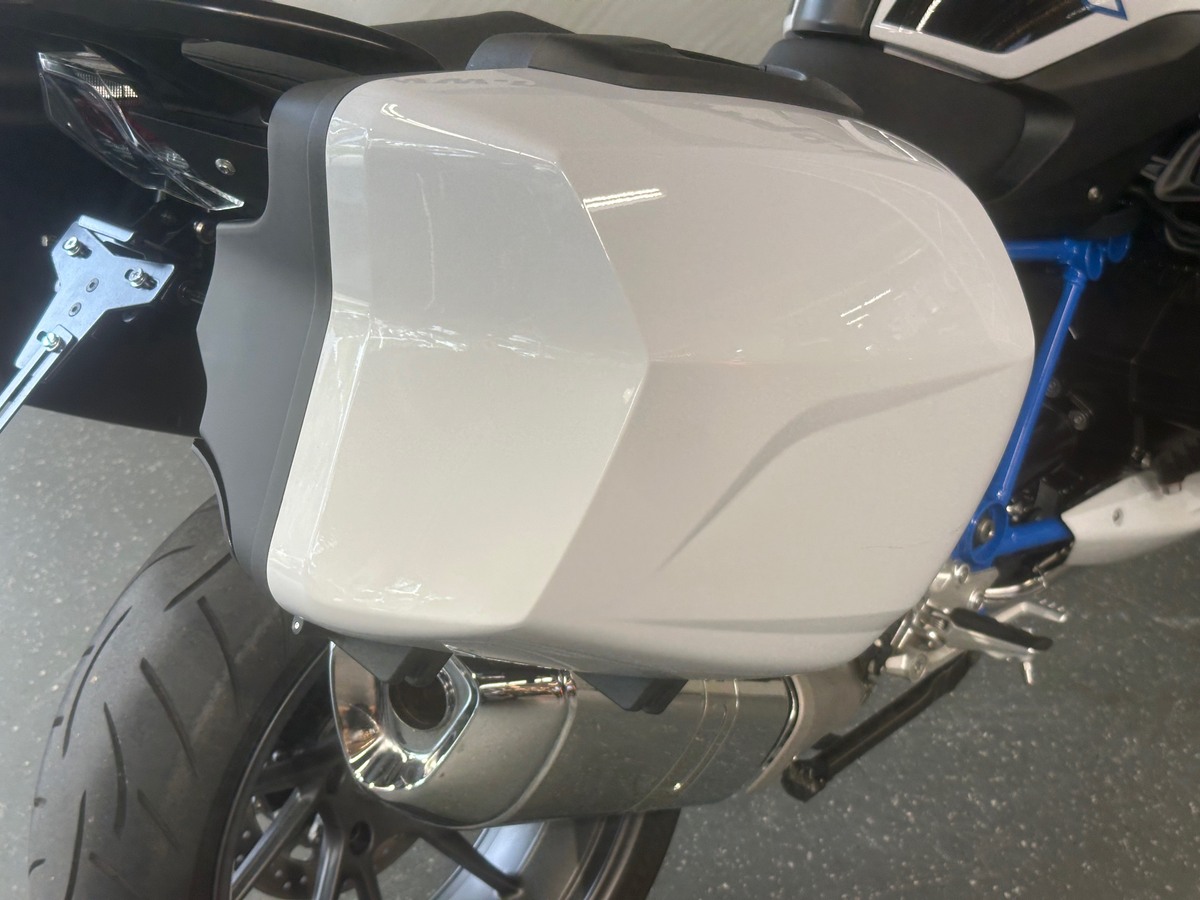 BMW R 1200 R Sehr attraktive R1200R BMW R 1200 R Sehr attraktive R1200R