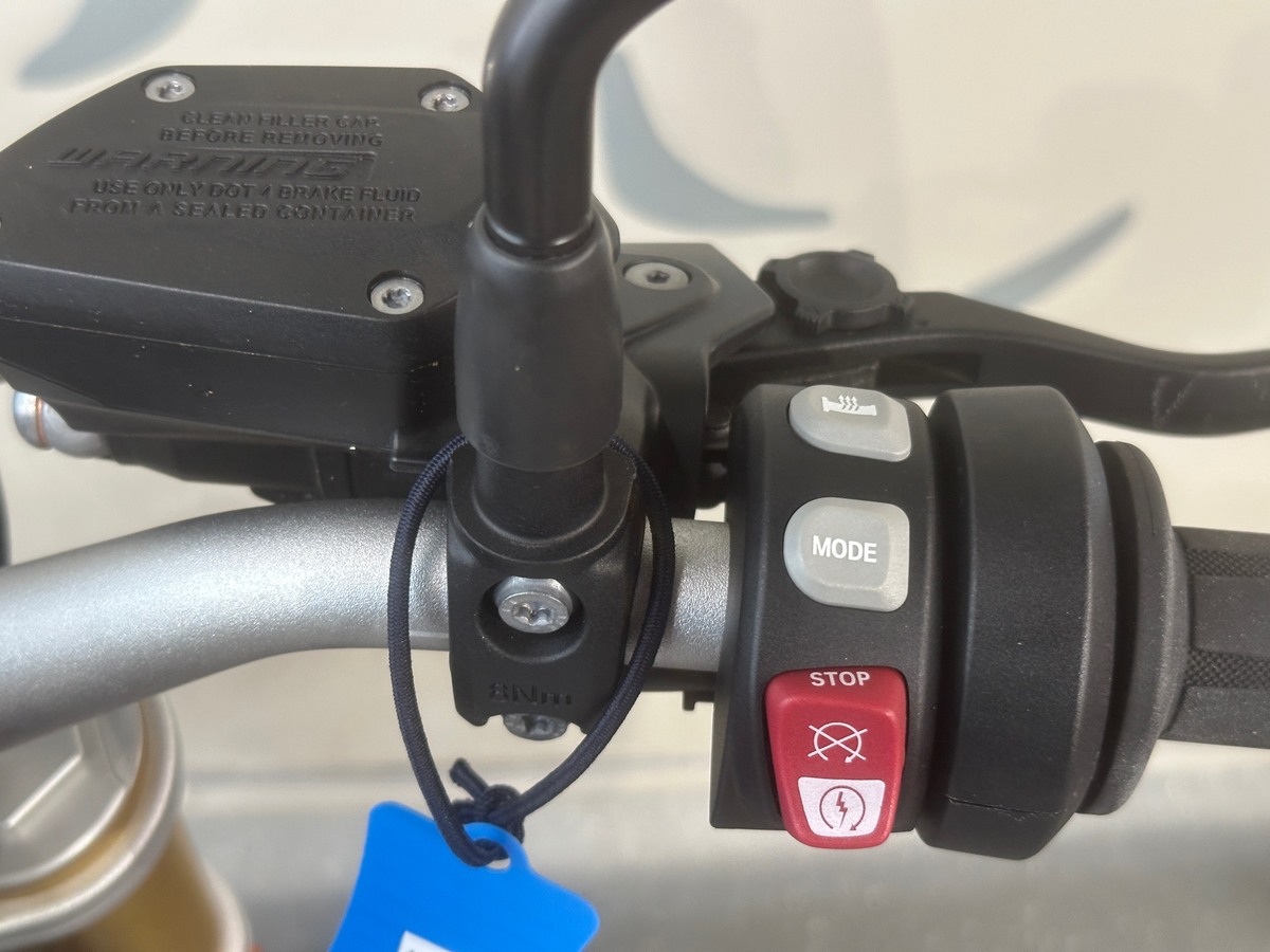 BMW R 1200 R Sehr attraktive R1200R BMW R 1200 R Sehr attraktive R1200R