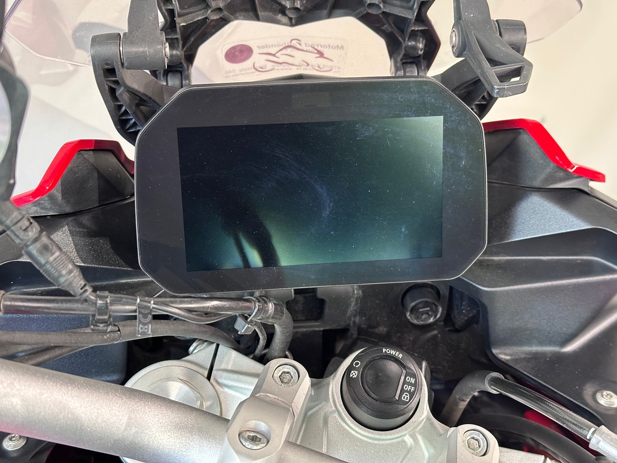 BMW F 900 XR Komplett ausgestattet BMW F 900 XR Komplett ausgestattet