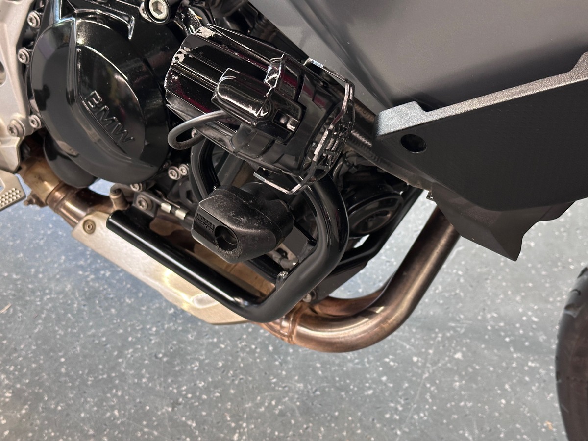 BMW F 900 XR Komplett ausgestattet BMW F 900 XR Komplett ausgestattet