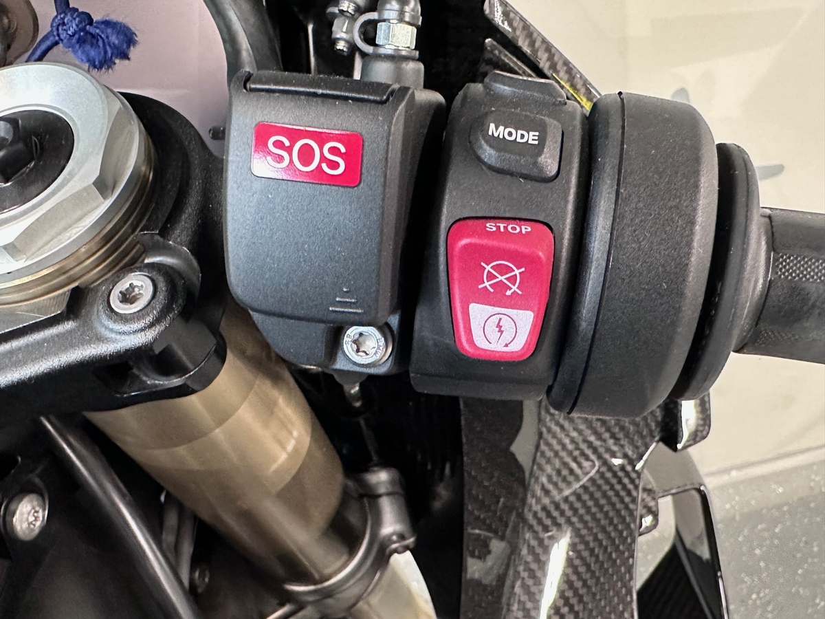 BMW S 1000 RR  Carbon Viel Zubehör!24M. Car Garantie BMW S 1000 RR  Carbon Viel Zubehör!24M. Car Garantie