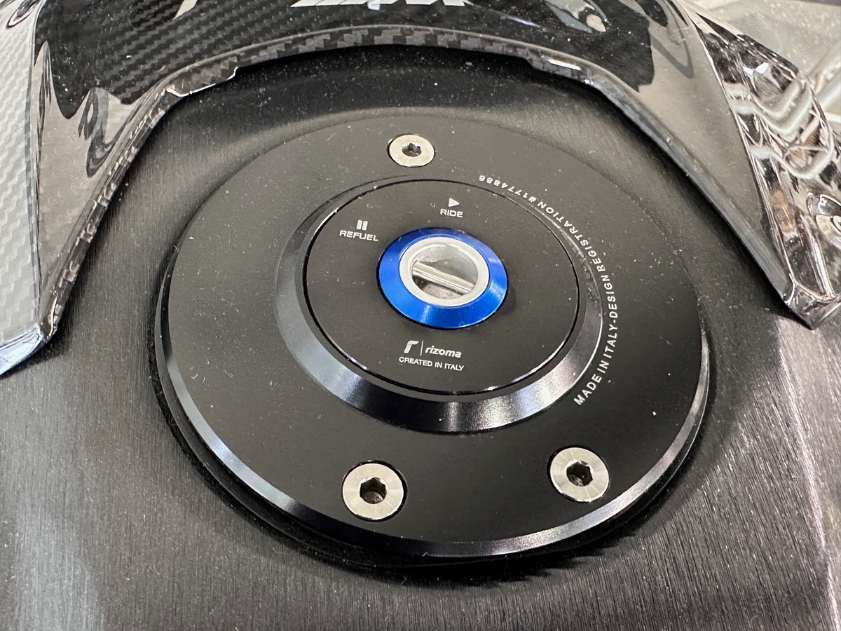 BMW S 1000 RR  Carbon Viel Zubehör!24M. Car Garantie BMW S 1000 RR  Carbon Viel Zubehör!24M. Car Garantie