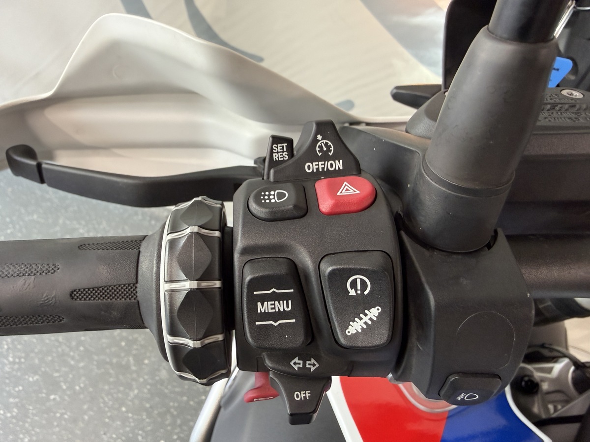 BMW R 1250 GS Adventure 5 Pakete, inkl. Service BMW R 1250 GS Adventure 5 Pakete, inkl. Service