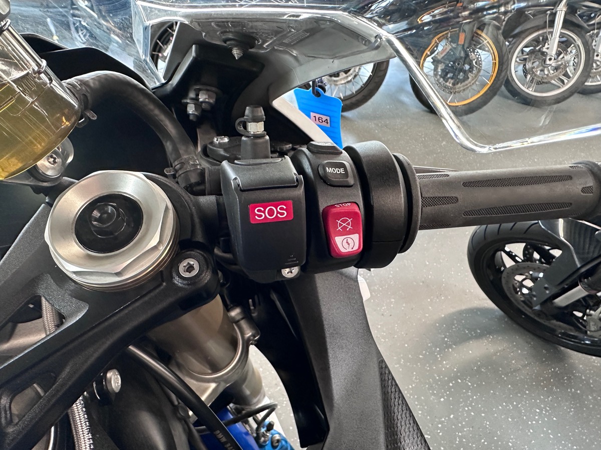 BMW S 1000 RR EXTREMST gepflegt! BMW S 1000 RR EXTREMST gepflegt!