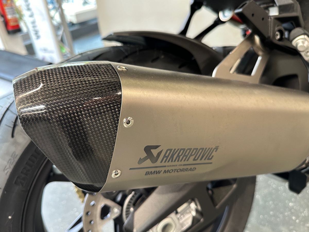 BMW S 1000 XR 2 Pakete, Schmiederäder, Z-Scheinw. BMW S 1000 XR 2 Pakete, Schmiederäder, Z-Scheinw.