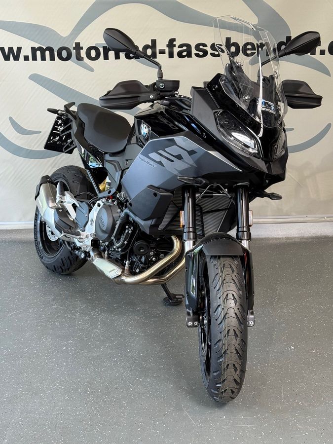 BMW F 900 XR 3 x Pakete, Windschild hoch, ESA BMW F 900 XR 3 x Pakete, Windschild hoch, ESA