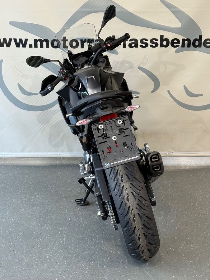 BMW F 900 XR 3 x Pakete, Windschild hoch, ESA BMW F 900 XR 3 x Pakete, Windschild hoch, ESA