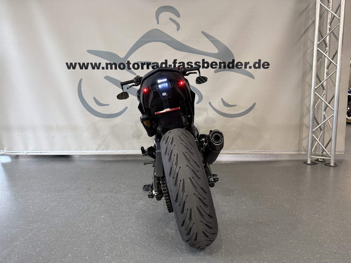 BMW F 900 R A2 Wunderschönes Fun Bike RS2E BMW F 900 R A2 Wunderschönes Fun Bike RS2E