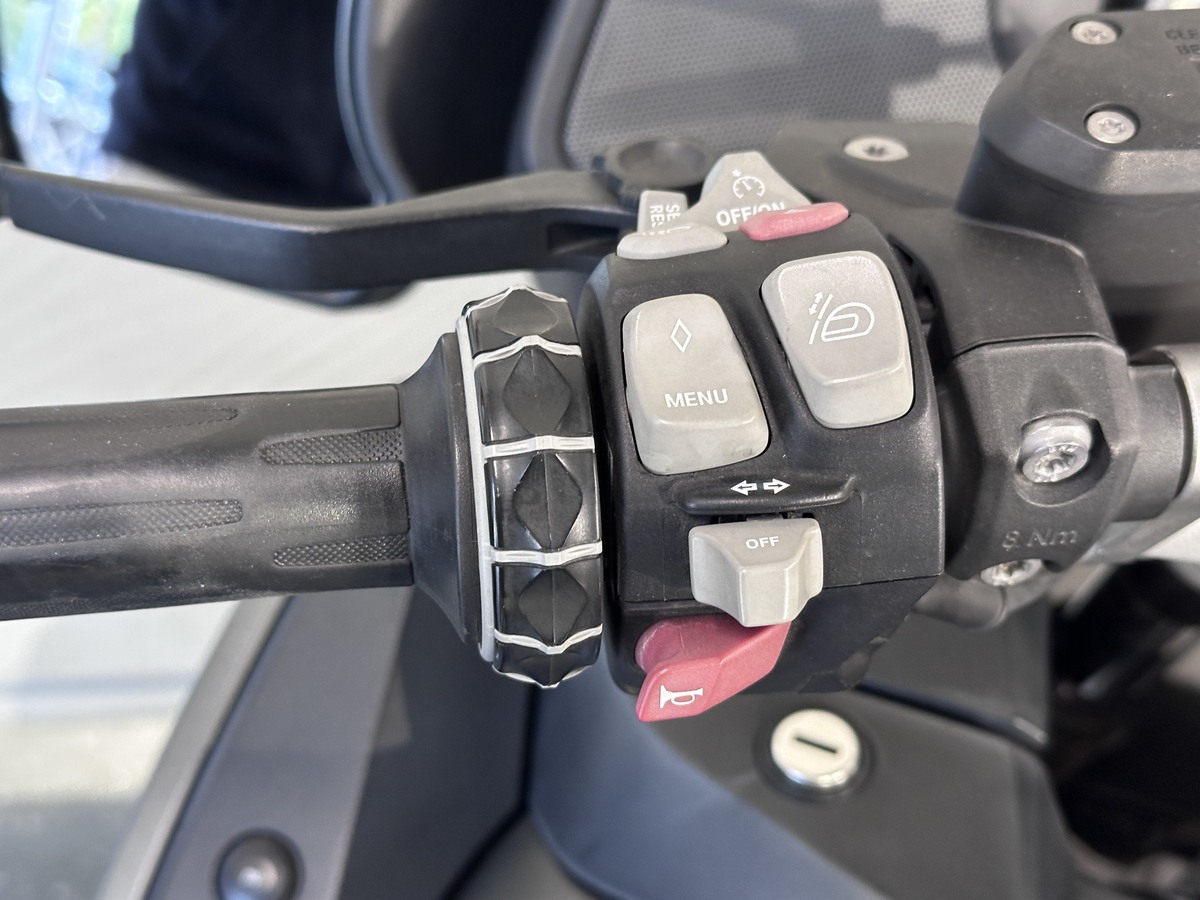 BMW R1200RT 3x Pakete, Radio, Lenker hoch BMW R1200RT 3x Pakete, Radio, Lenker hoch
