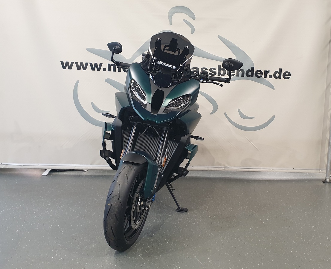 BMW M 1000 XR BMW M 1000 XR