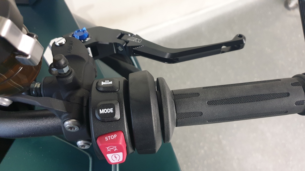 BMW M 1000 XR BMW M 1000 XR