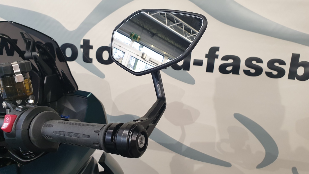 BMW M 1000 XR BMW M 1000 XR