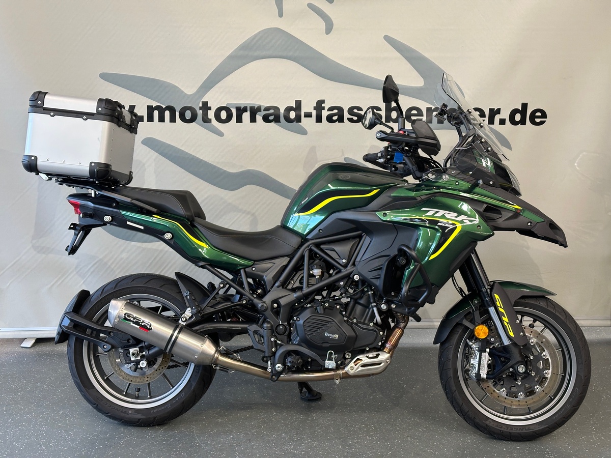 BENELLI TRK 502 TOP GEPFLEGT mit vielen Extras