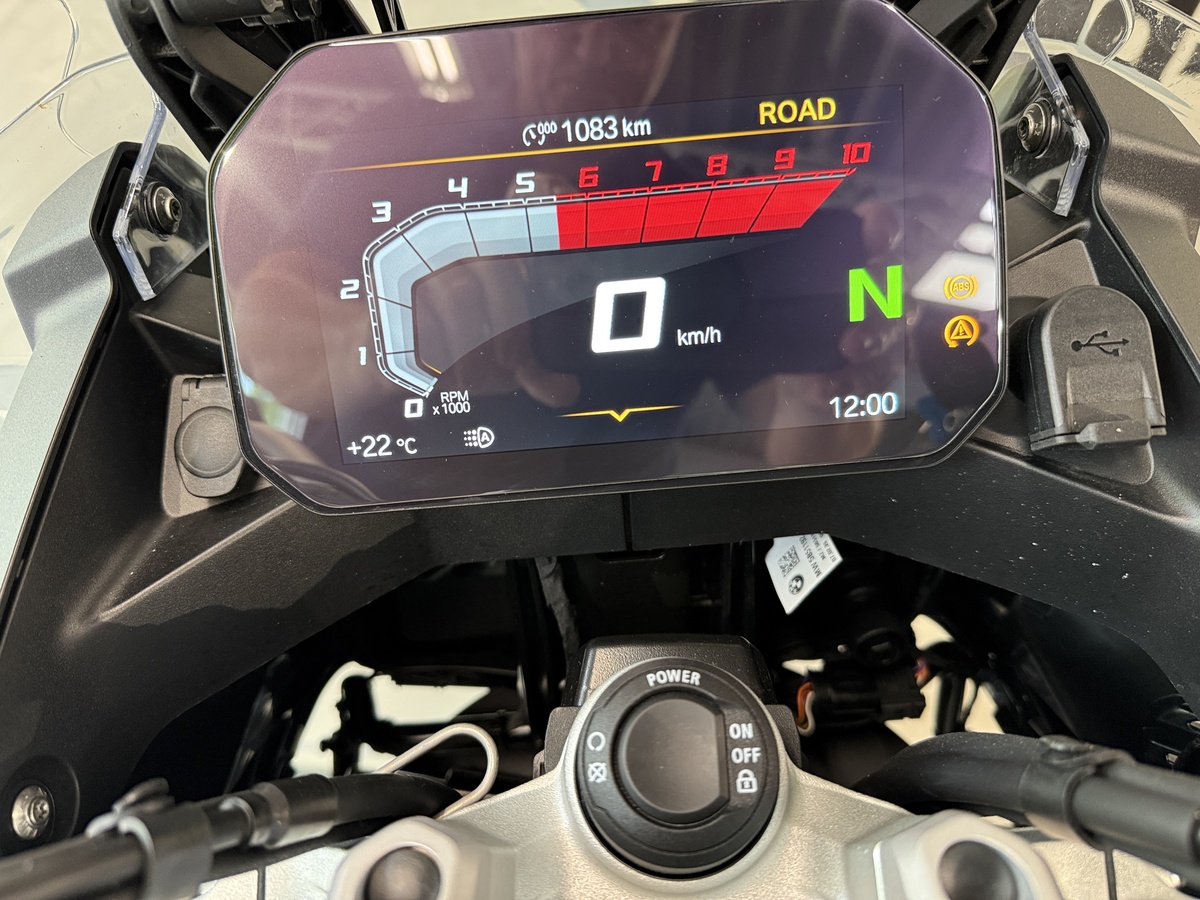 BMW F 900 GS Adventure BMW F 900 GS Adventure
