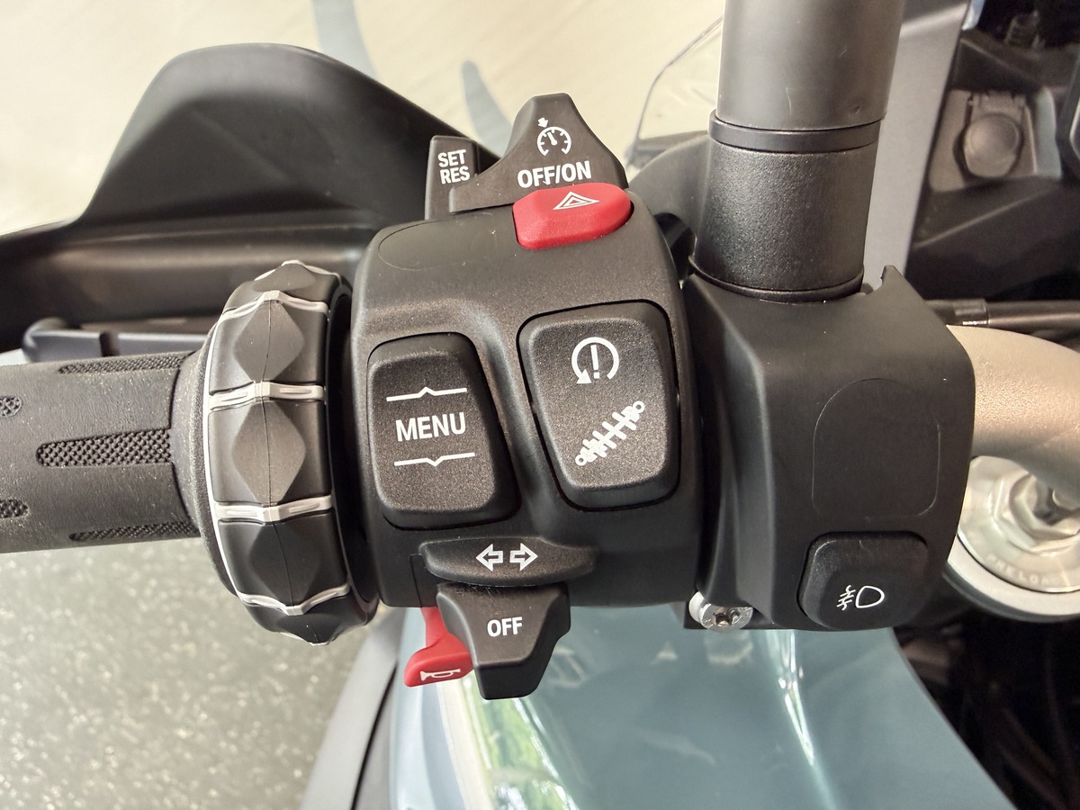 BMW F 900 GS Adventure BMW F 900 GS Adventure