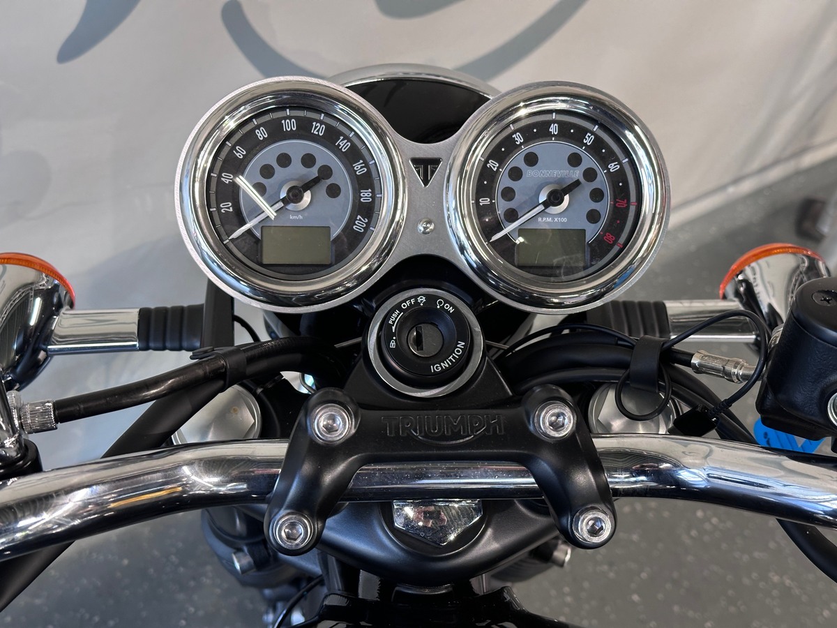 TRIUMPH Bonneville T 120 SEHR GEPFLEGT TRIUMPH Bonneville T 120 SEHR GEPFLEGT