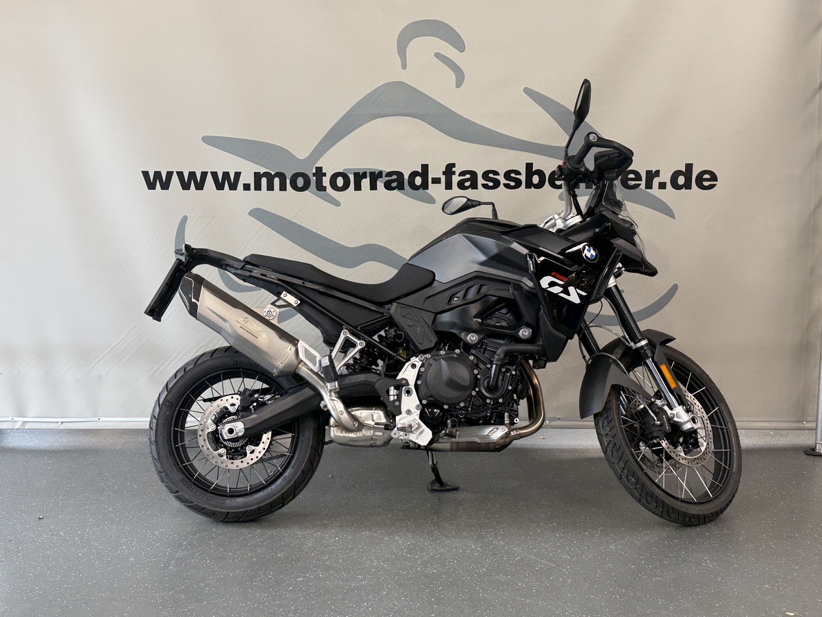 BMW F900GS verf. ab 09.11.2026, mind 1500km