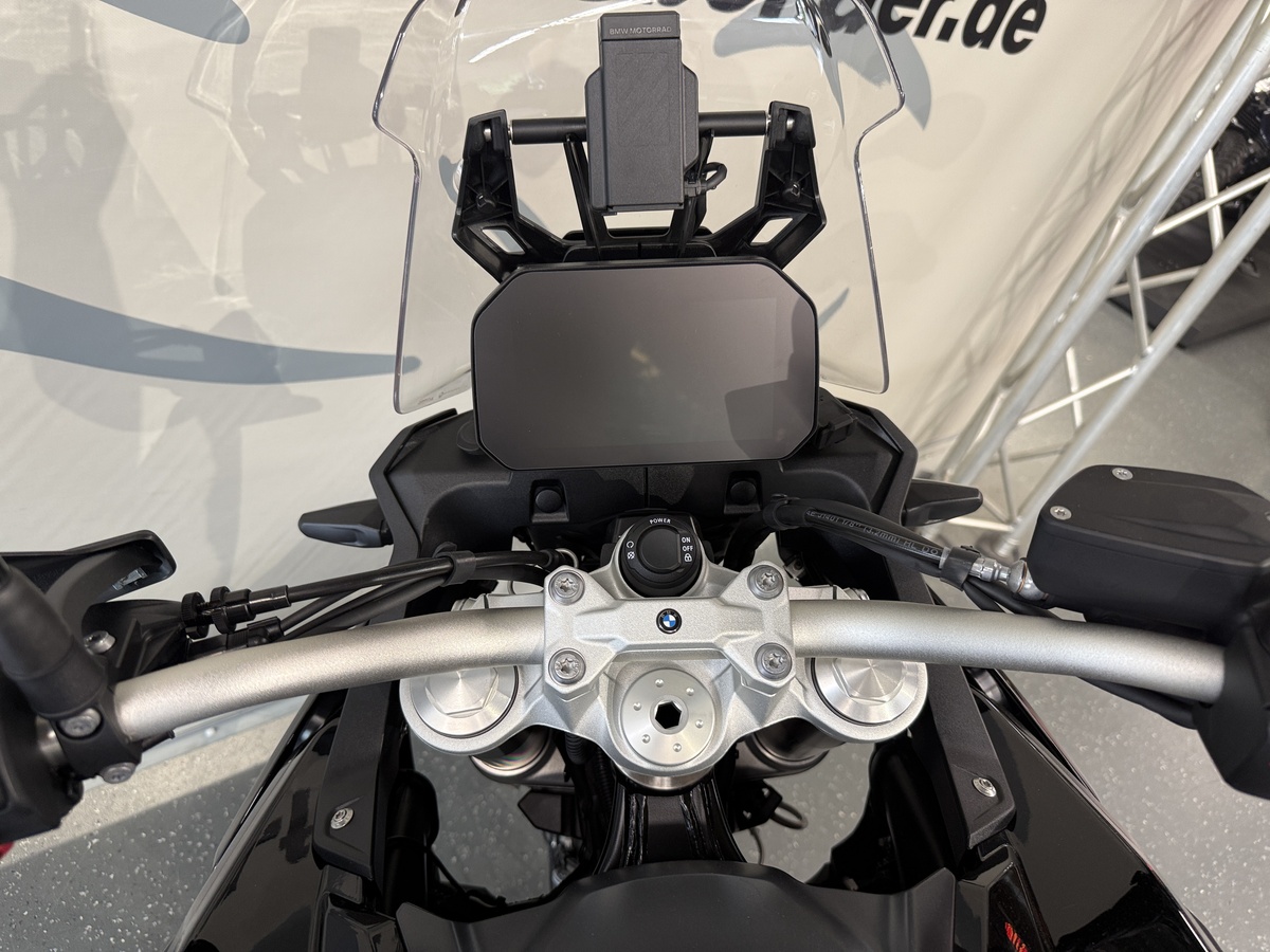 BMW F900GS verf. ab 09.11.2026, mind 1500km BMW F900GS verf. ab 09.11.2026, mind 1500km