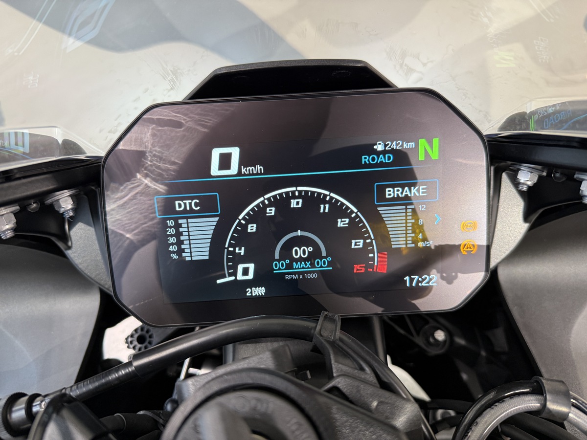 BMW S 1000 RR verf.ab 10.2026,mind. 1500km BMW S 1000 RR verf.ab 10.2026,mind. 1500km