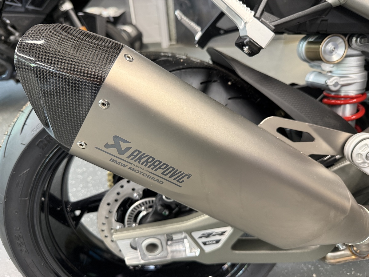 BMW S 1000 RR verf.ab 10.2026,mind. 1500km BMW S 1000 RR verf.ab 10.2026,mind. 1500km