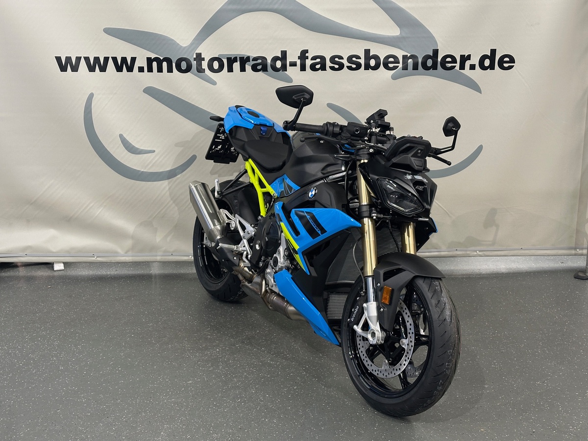 BMW S 1000 R Verf. ab dem 03.10.26, min. 1500km BMW S 1000 R Verf. ab dem 03.10.26, min. 1500km