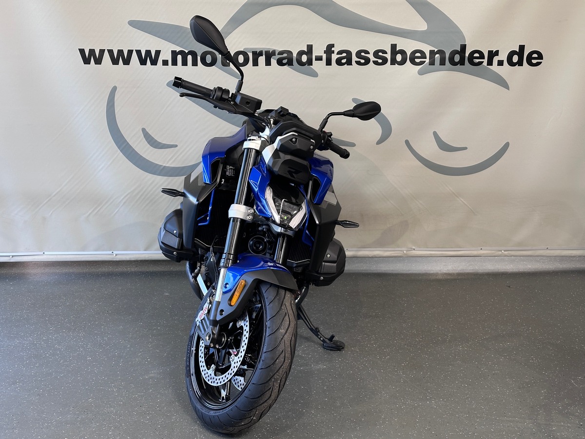 BMW R 1300 R 3x Pakete, ASA, verf. ab 11/2026 BMW R 1300 R 3x Pakete, ASA, verf. ab 11/2026