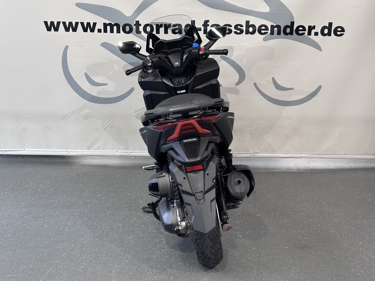 HONDA Forza NSS 350 Top Case, Service HONDA Forza NSS 350 Top Case, Service