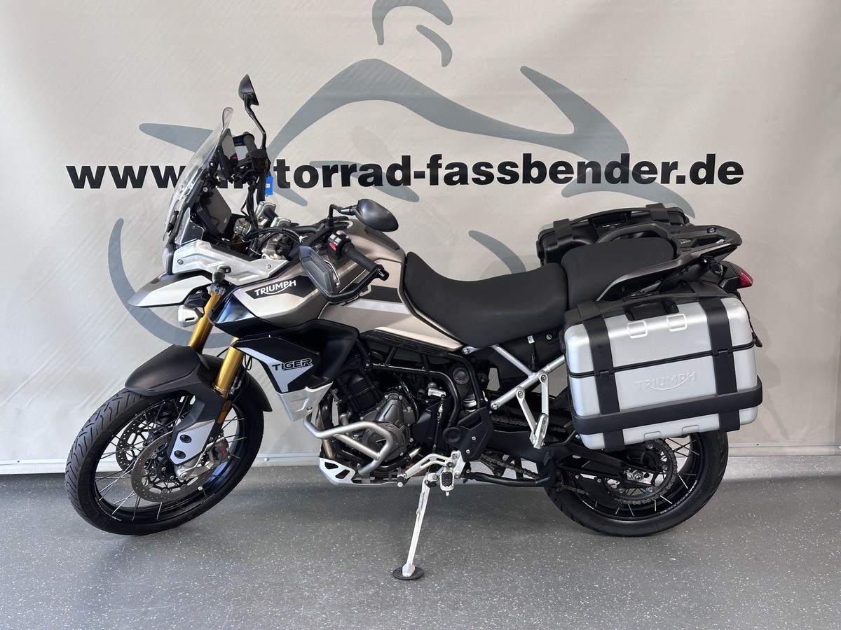 TRIUMPH Tiger 900 Rally Pro Koffer, 7 Carpuride inkl. TRIUMPH Tiger 900 Rally Pro Koffer, 7 Carpuride inkl.