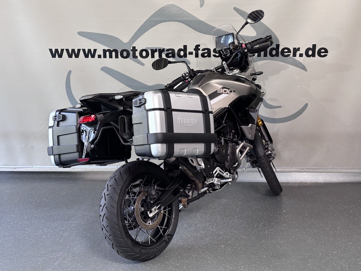 TRIUMPH Tiger 900 Rally Pro Koffer, 7 Carpuride inkl. TRIUMPH Tiger 900 Rally Pro Koffer, 7 Carpuride inkl.