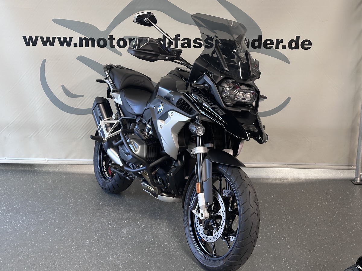 BMW R1250GS 4x Pakete, Schutzbügel, Service BMW R1250GS 4x Pakete, Schutzbügel, Service